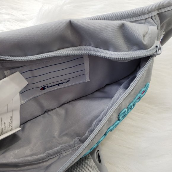 Champion NWOT Large Embroidered logo front waist fanny pack - Picture 8 of 13